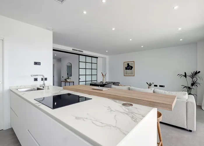 Brand New, Elegant Three Bed Estepona