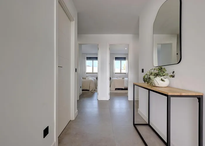 Apartamento Brand New, Elegant Three Bed *