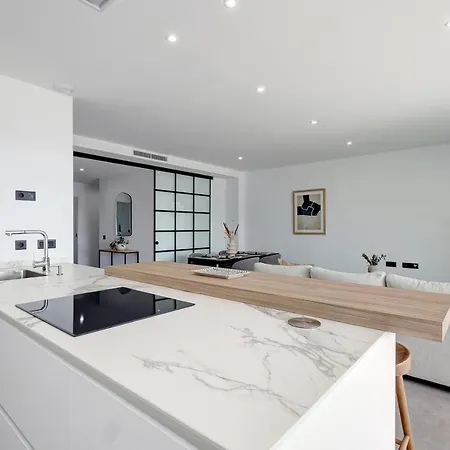 Brand New, Elegant Three Bed Estepona